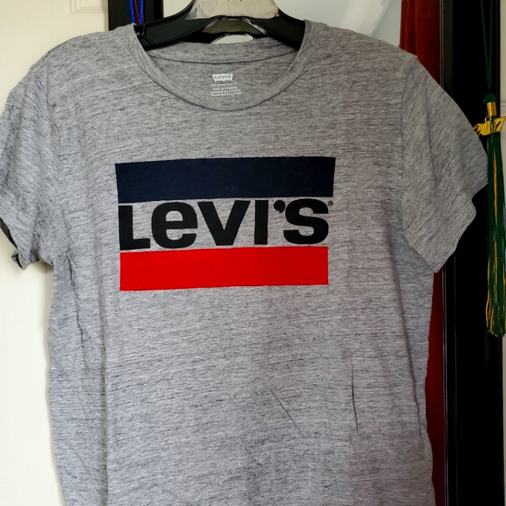 Women's Levi's T-Shirt